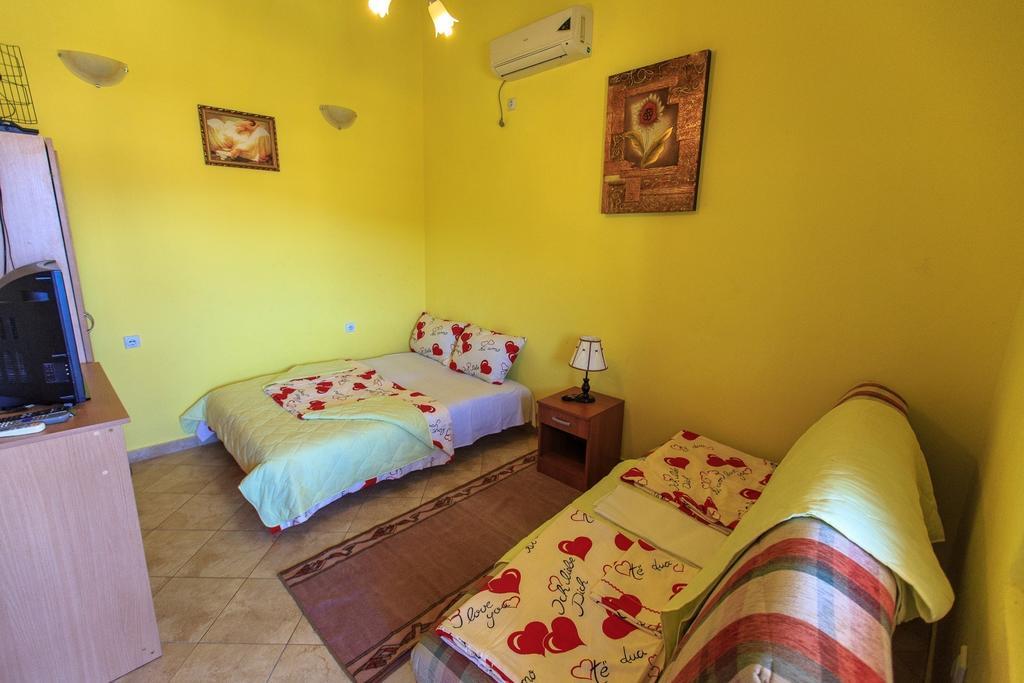 Apartments Vitic Sutomore Rum bild