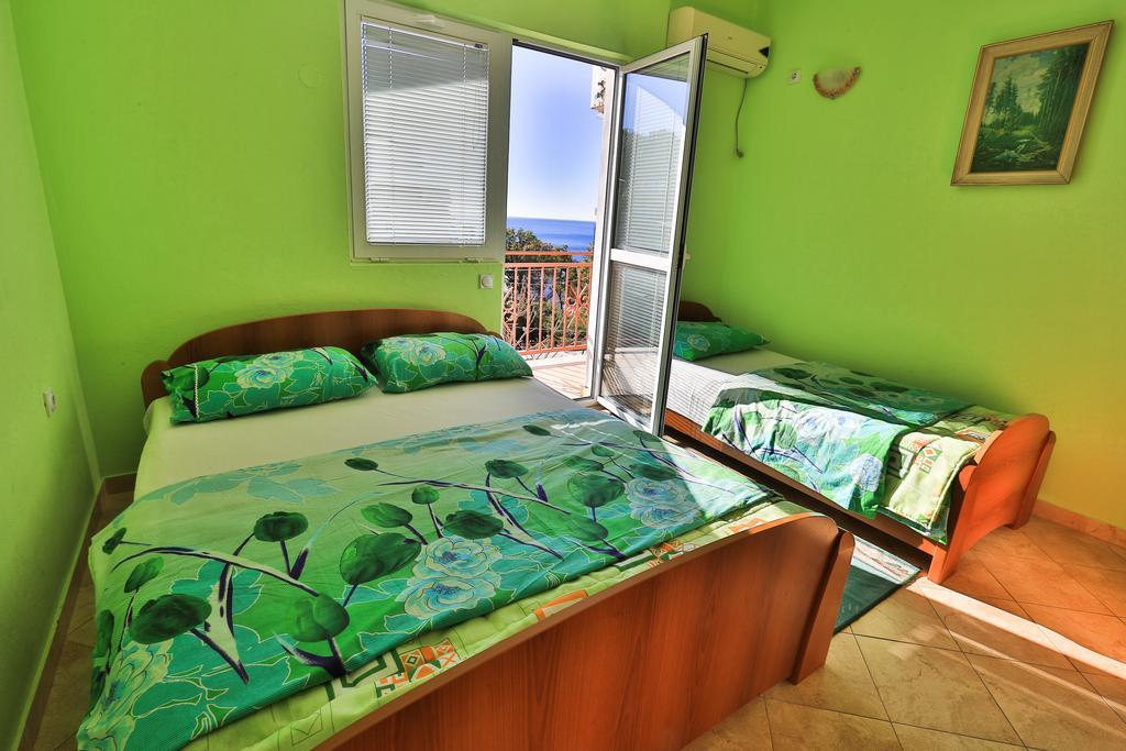Apartments Vitic Sutomore Rum bild