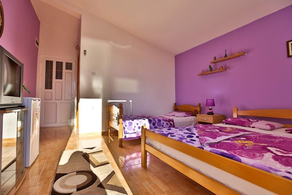 Apartments Vitic Sutomore Rum bild